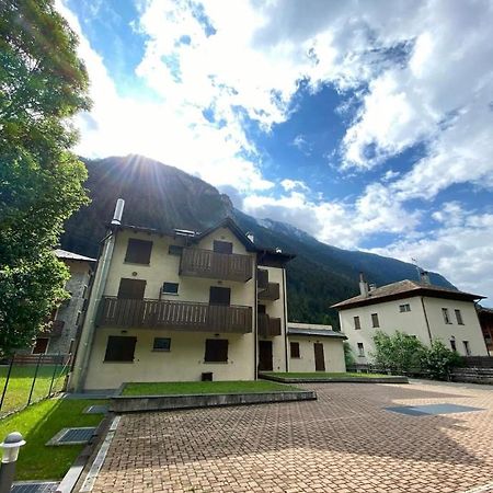 Appartamento Bianchina - Bilocale Con Giardino Privato Valdisotto Esterno foto