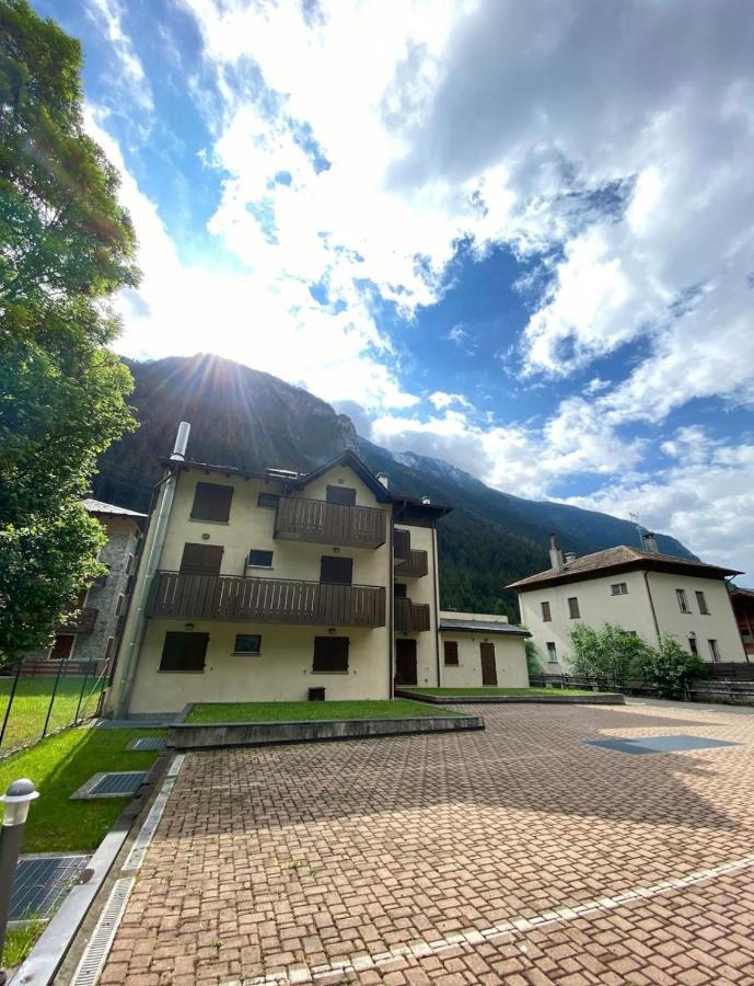 Appartamento Bianchina - Bilocale Con Giardino Privato Valdisotto Esterno foto